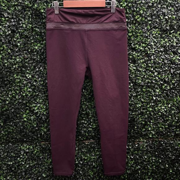 Powerhold Fabletics, Cropped Leggings, Women's Size M - Picture 1 of 7